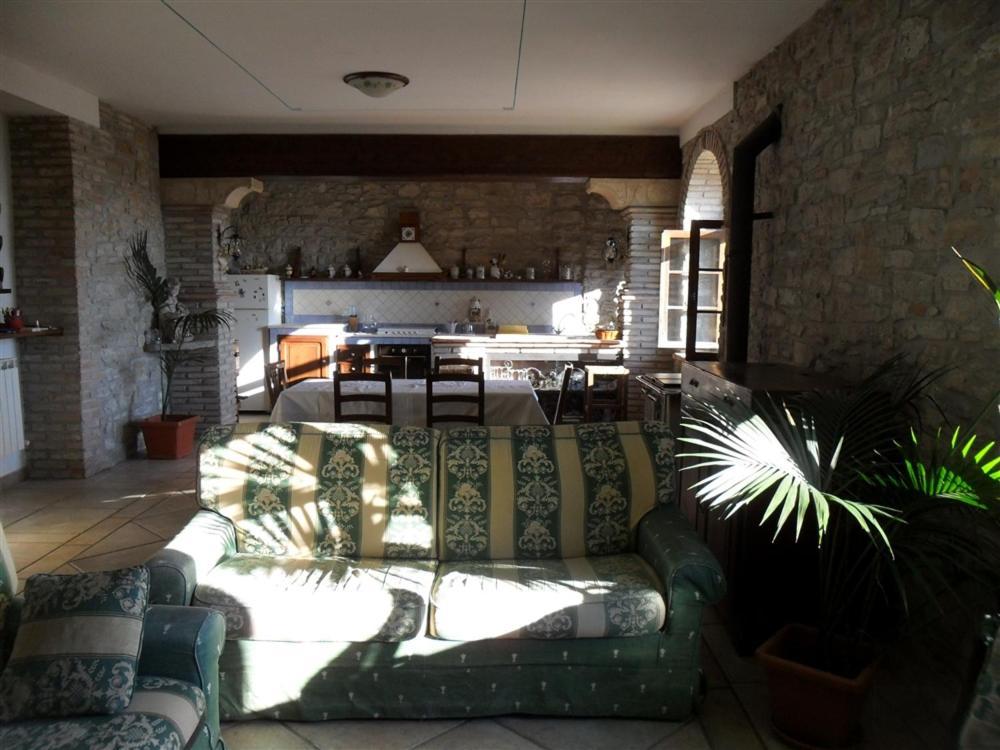 La Cinci Allegra Valfabbrica Bagian luar foto